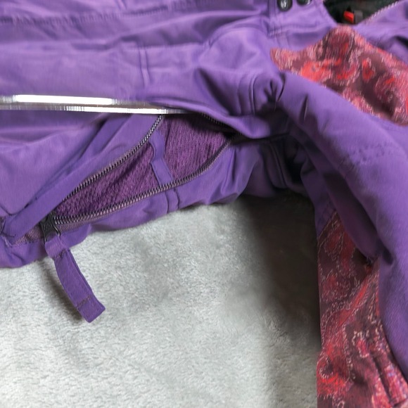 686 Snowboard Jacket Women Medium infiDRY Breathable Waterproof Paisley Fur - Picture 7 of 16